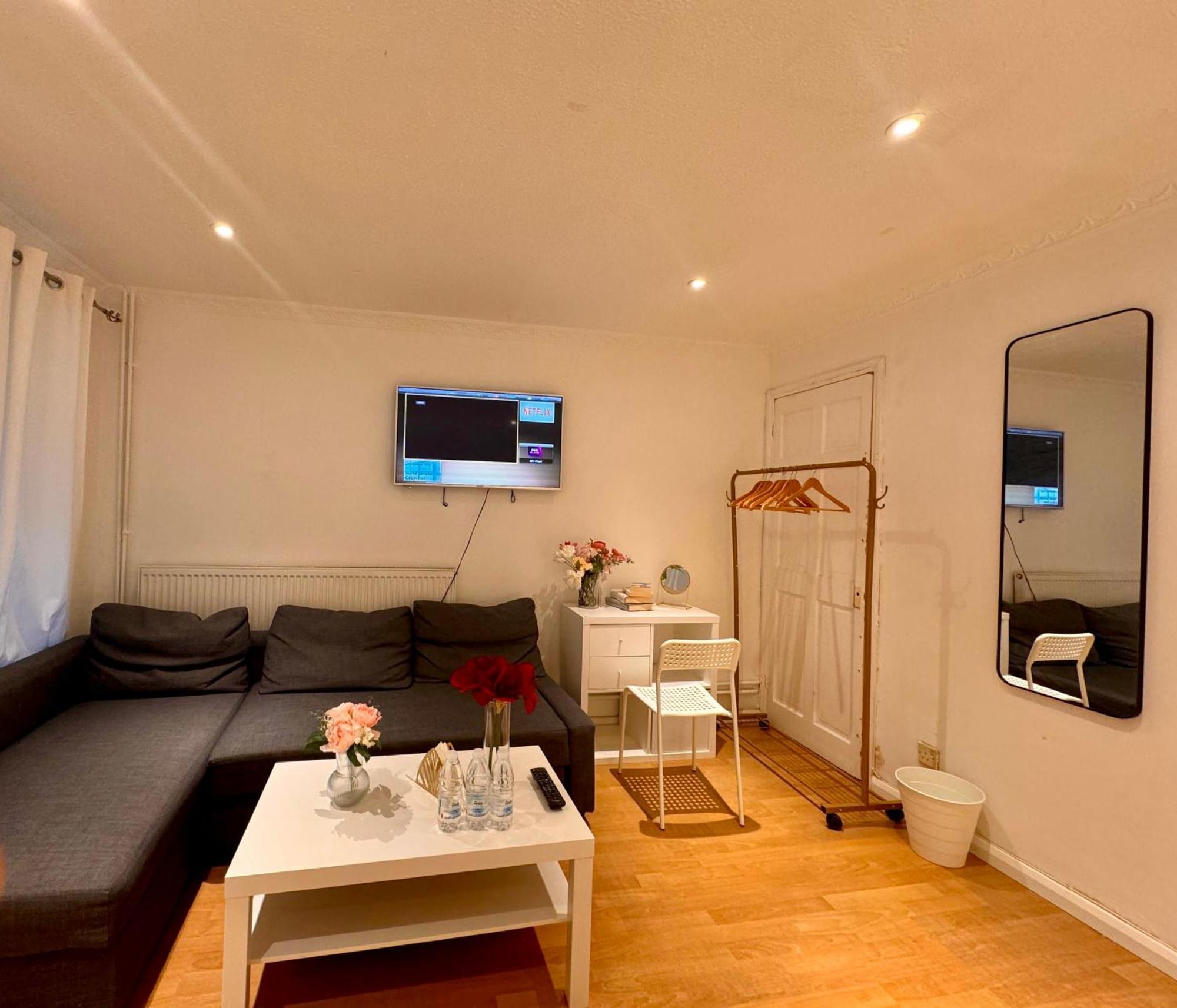 Homestay A Calm Near Battersea Reach *
